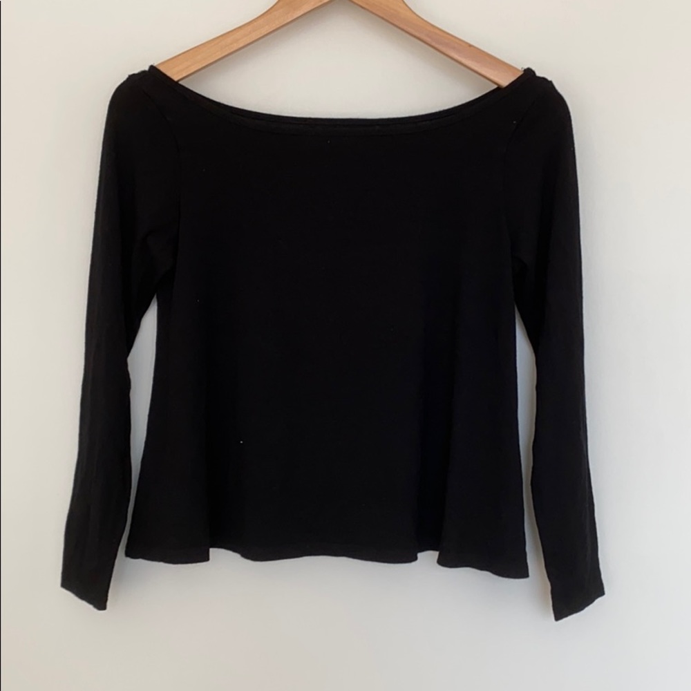 FIGHTING EEL off the shoulder top